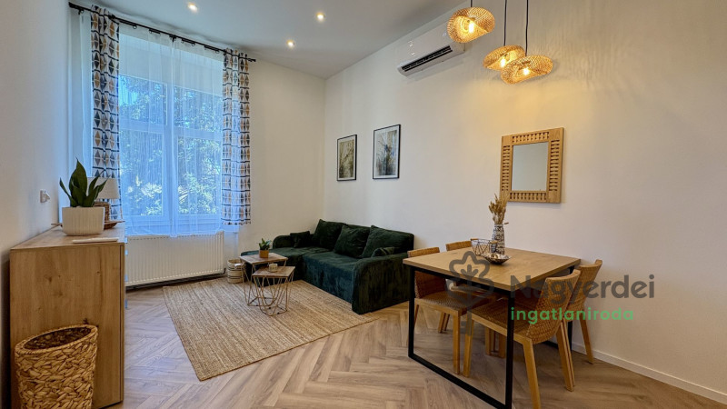 Debrecen, Belváros, Lakás, tégla lakás  