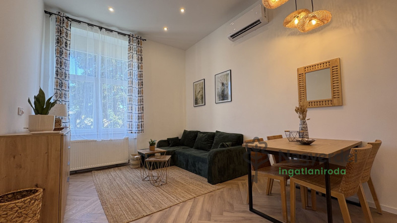 Debrecen, Belváros, Lakás, tégla lakás  