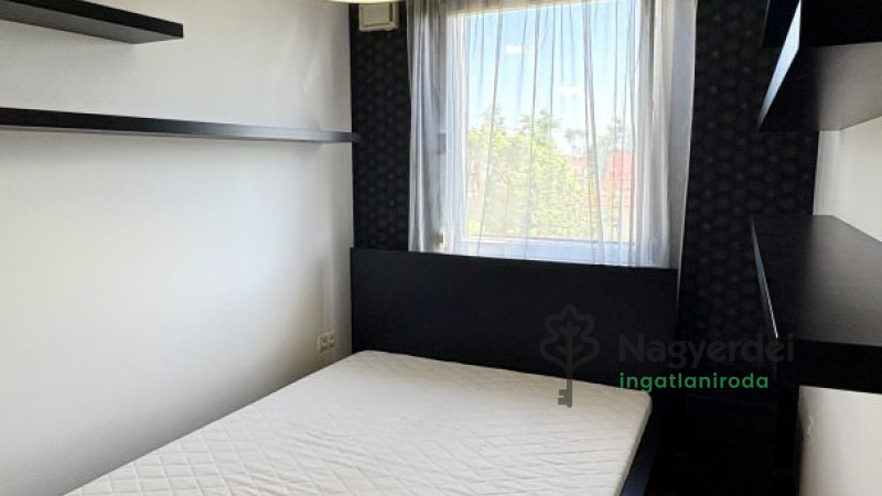 Debrecen, Szentlászlófalva, Lakás, tégla lakás  