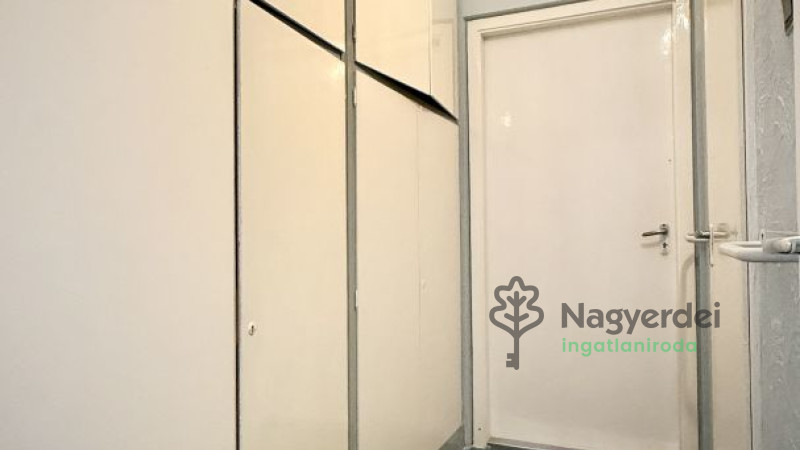 Debrecen, Szentlászlófalva, Lakás, panel lakás  