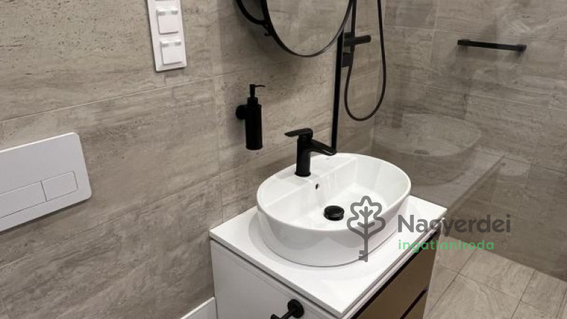 Debrecen, Sestakert, Lakás, tégla lakás  