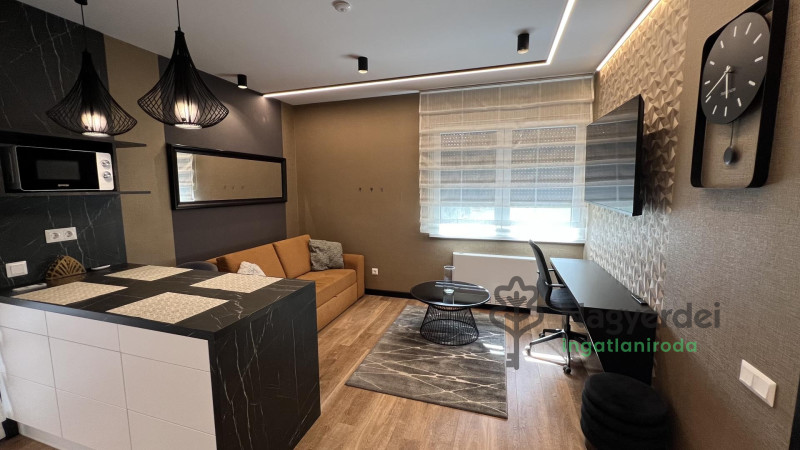 Debrecen, Sestakert, Lakás, tégla lakás  