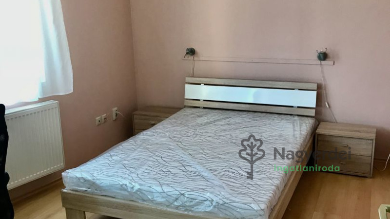 Debrecen, Egyetemváros, Lakás, tégla lakás  