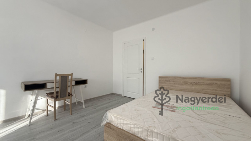 Debrecen, Sestakert, Lakás, tégla lakás  