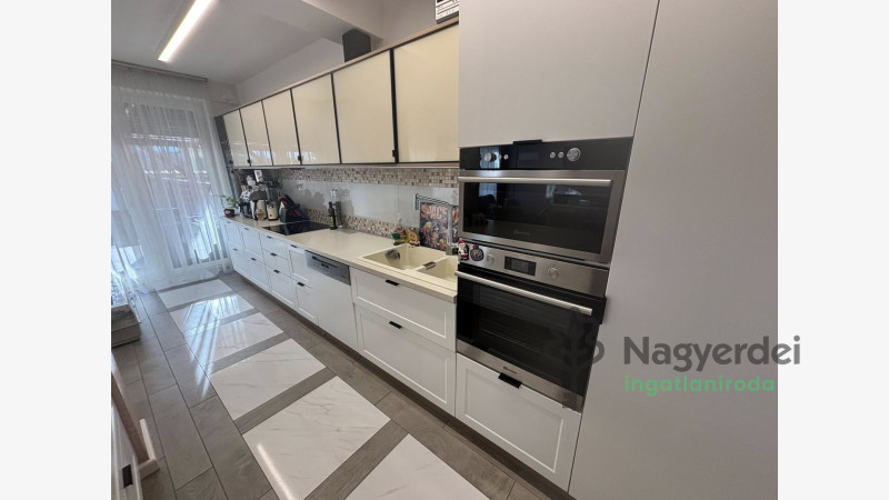 Debrecen, Kertváros, Ház, családi ház  