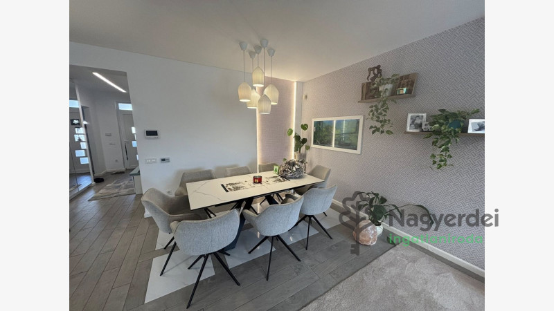 Debrecen, Kertváros, Ház, családi ház  