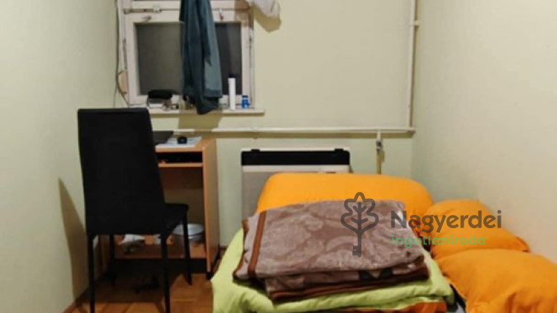 Debrecen, Nagyerdő, Lakás, tégla lakás  