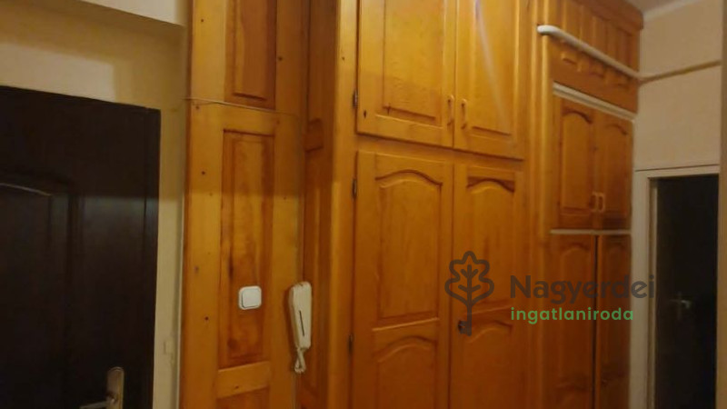 Debrecen, Péterfia, Lakás, tégla lakás  