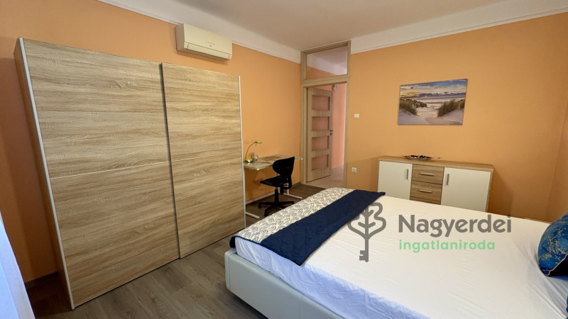 Debrecen, Sestakert, Lakás, tégla lakás  