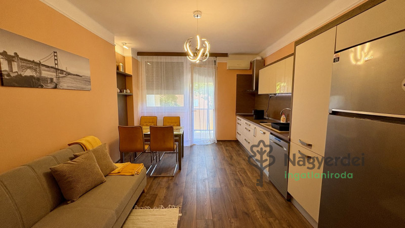 Debrecen, Sestakert, Lakás, tégla lakás  