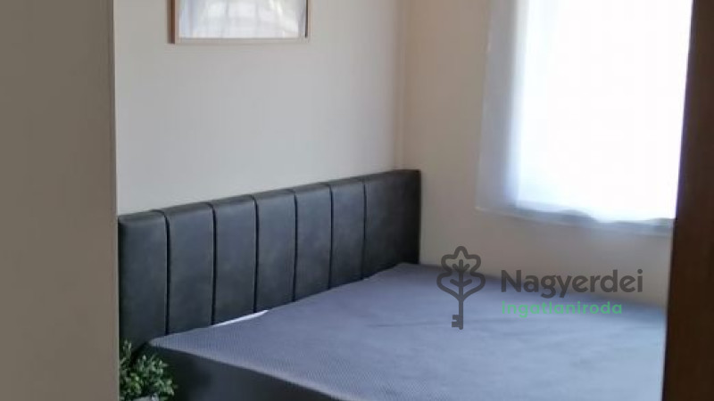 Debrecen, Lakás, tégla lakás  