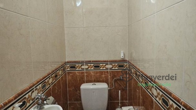Debrecen, Nagyerdőalja, Lakás, tégla lakás  