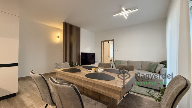 Debrecen, Homokkert, Lakás, tégla lakás  