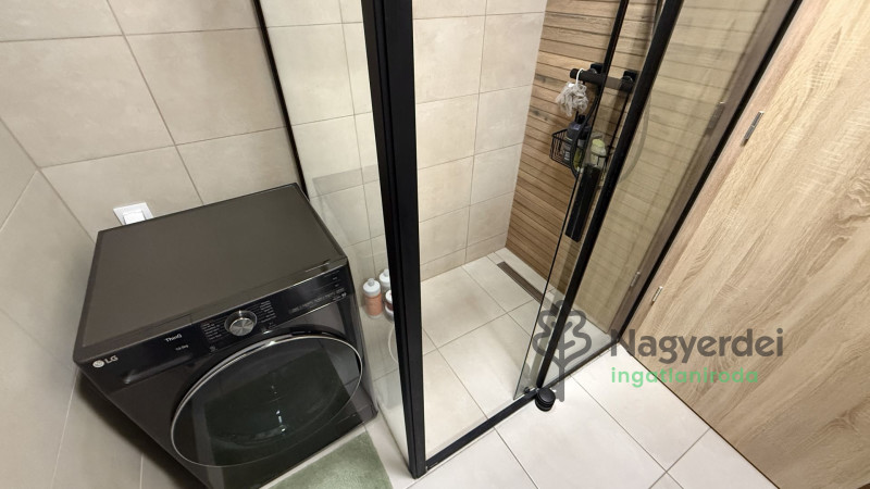 Debrecen, Homokkert, Lakás, tégla lakás  