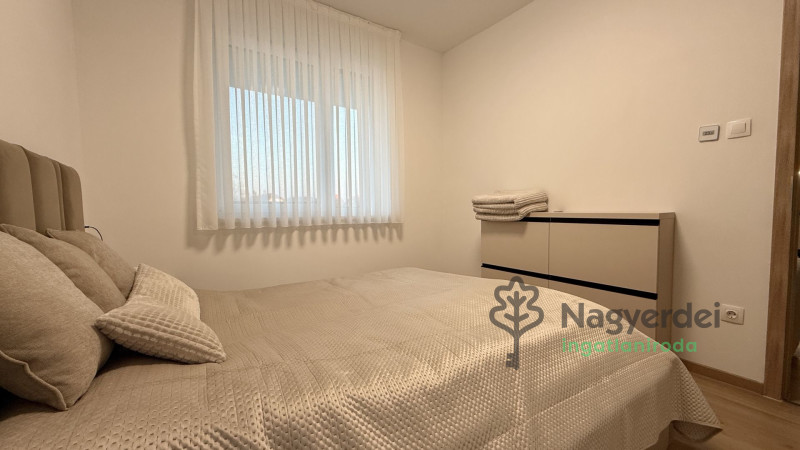 Debrecen, Homokkert, Lakás, tégla lakás  