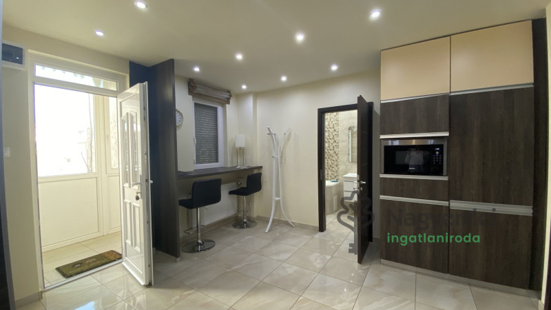 Debrecen, Belváros, Lakás, tégla lakás  