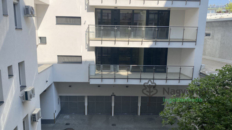 Debrecen, Belváros, Lakás, tégla lakás  