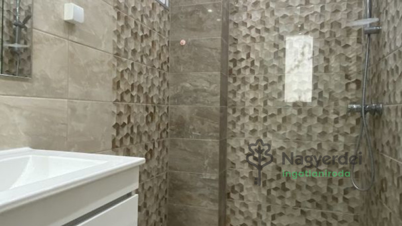 Debrecen, Belváros, Lakás, tégla lakás  