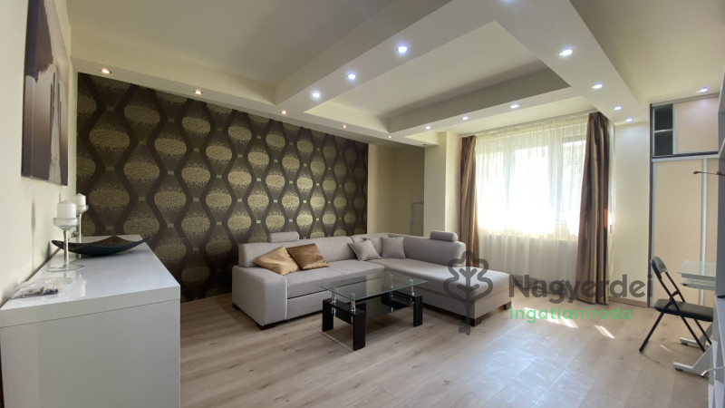 Debrecen, Belváros, Lakás, tégla lakás  