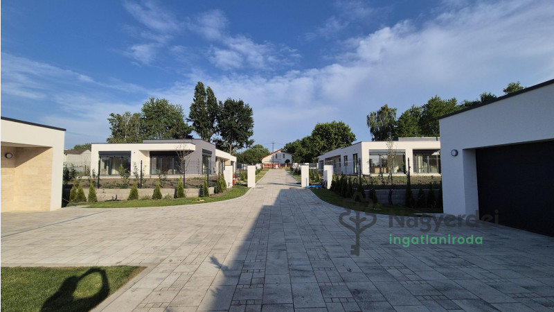 Debrecen, Pallag, Ház, családi ház  