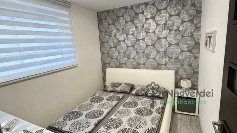 Debrecen, Újkert, Lakás, tégla lakás  