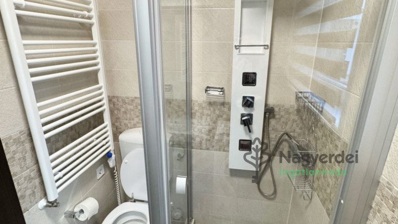 Debrecen, Újkert, Lakás, tégla lakás  