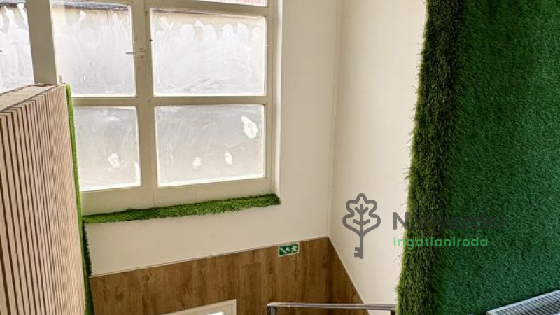 Debrecen, Vénkert, Üzlethelyiség, nem üzletközpontban  