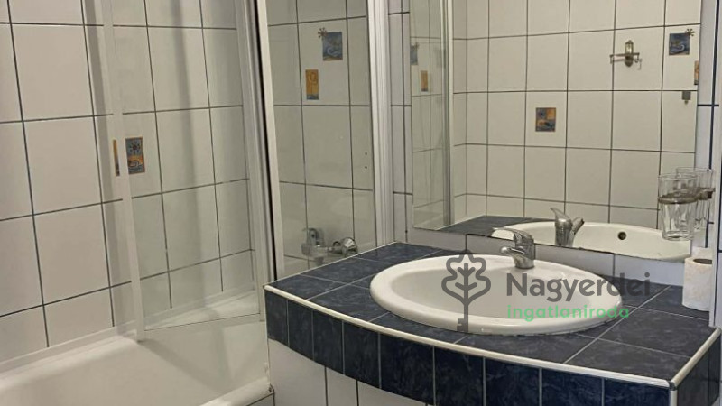 Debrecen, Sestakert, Lakás, tégla lakás  