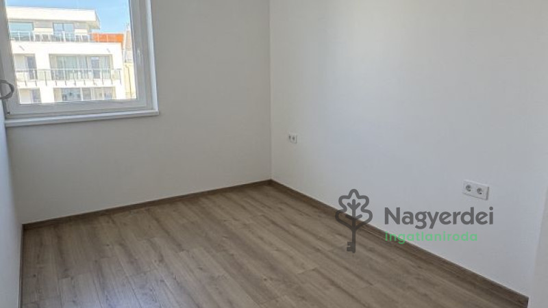 Debrecen, Belváros, Lakás, tégla lakás  