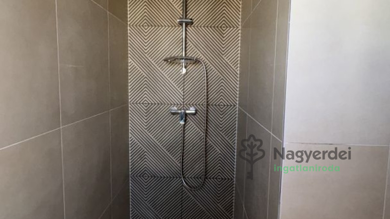 Debrecen, Belváros, Lakás, tégla lakás  