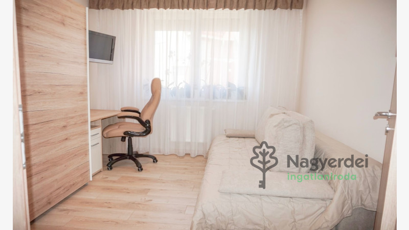 Debrecen, Nyulas, Lakás, tégla lakás  