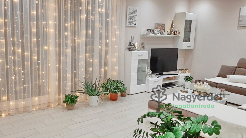 Debrecen, Nyulas, Lakás, tégla lakás  