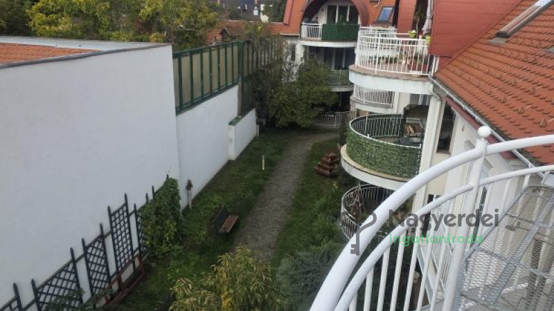 Debrecen, Nagyerdőalja, Lakás, tégla lakás  