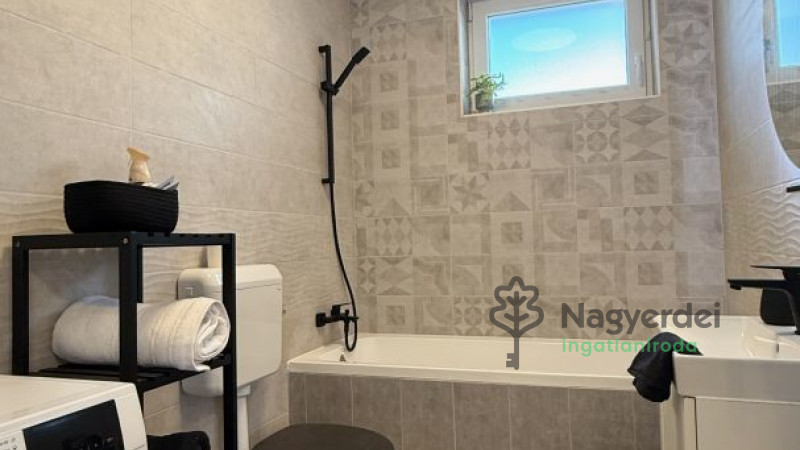 Debrecen, Kerekes telep, Lakás, tégla lakás  