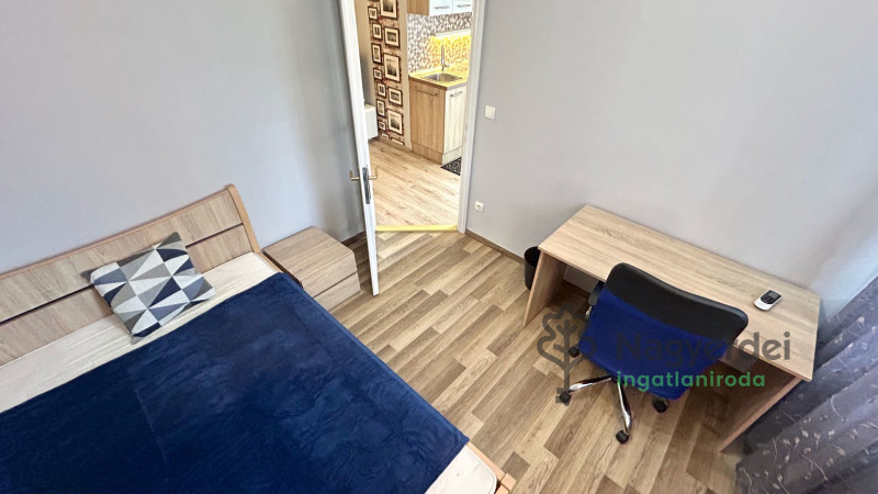 Debrecen, Sestakert, Lakás, tégla lakás  