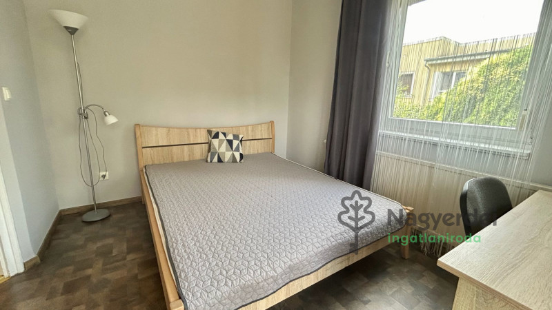 Debrecen, Sestakert, Lakás, tégla lakás  