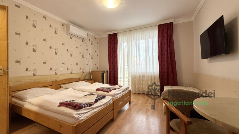 Hajdúszoboszló, Kereskedelmi ingatlan, panzió  