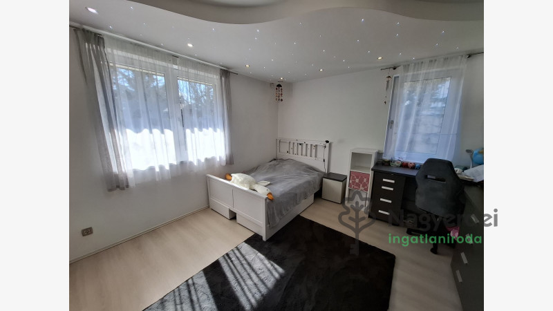 Debrecen, Husztikert, Ház, családi ház  