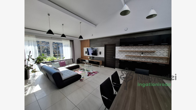 Debrecen, Husztikert, Ház, családi ház  