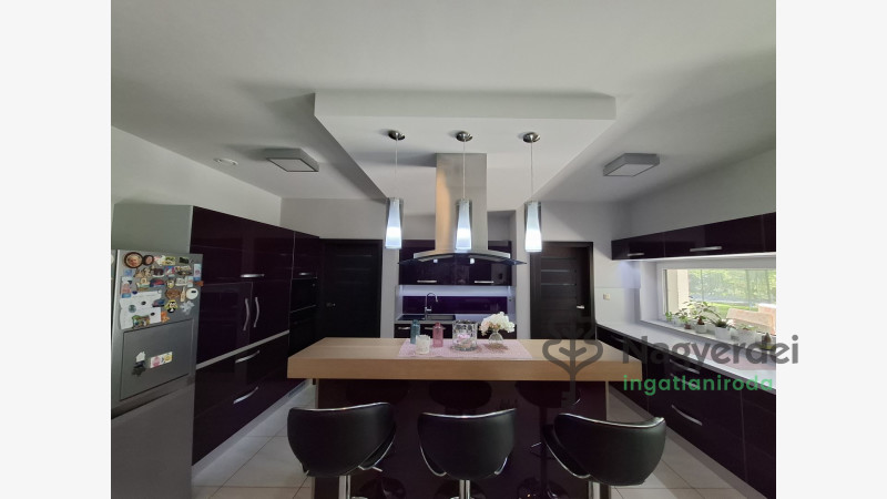 Debrecen, Husztikert, Ház, családi ház  