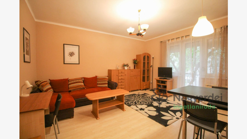 Debrecen, Péterfia, Lakás, tégla lakás  
