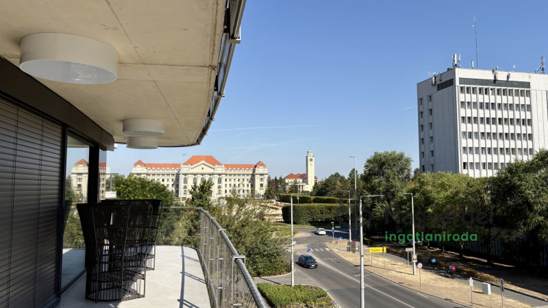 Debrecen, Sestakert, Lakás, tégla lakás  