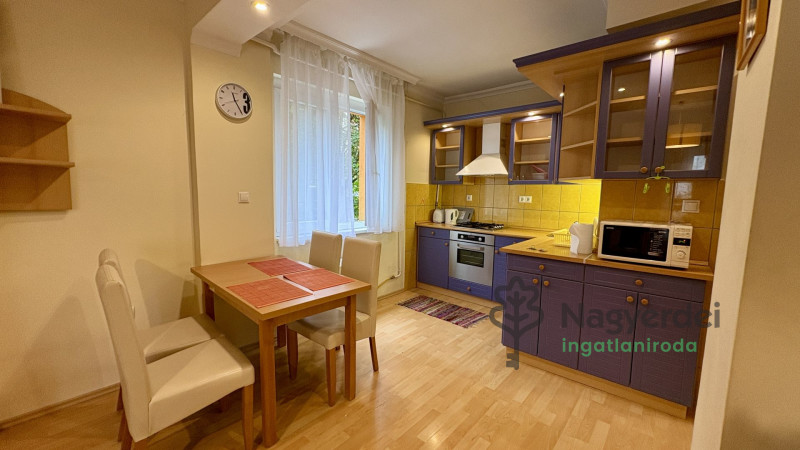 Debrecen, Sestakert, Lakás, tégla lakás  