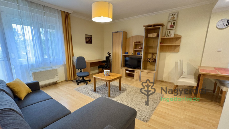 Debrecen, Sestakert, Lakás, tégla lakás  