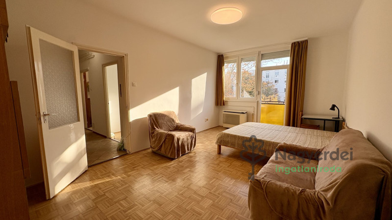 Debrecen, Nagyerdőalja, Lakás, tégla lakás  