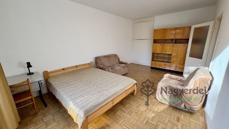 Debrecen, Nagyerdőalja, Lakás, tégla lakás  