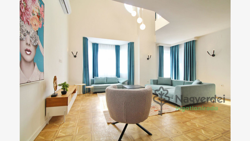 Debrecen, Nagyerdőalja, Ház, családi ház  