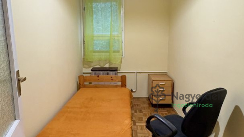 Debrecen, Sestakert, Lakás, csúsztatott zsalus  