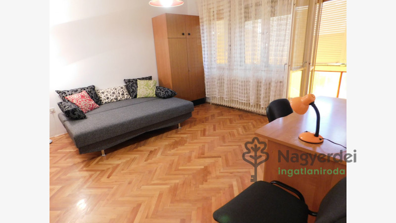 Debrecen, Sestakert, Lakás, tégla lakás  
