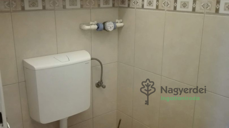 Debrecen, Nagyerdő, Lakás, tégla lakás  